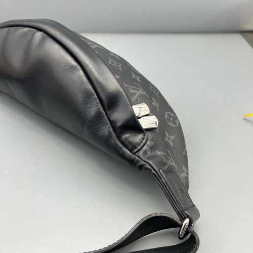 Louis Vuitton Discovery Bumbag PM Monogram Eclipse Black