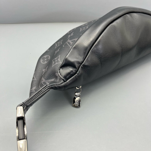 Louis Vuitton Discovery Bumbag PM Monogram Eclipse Black