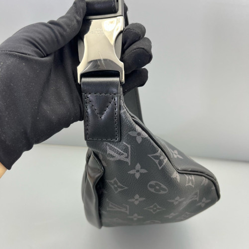 Louis Vuitton Discovery Bumbag PM Monogram Eclipse Black