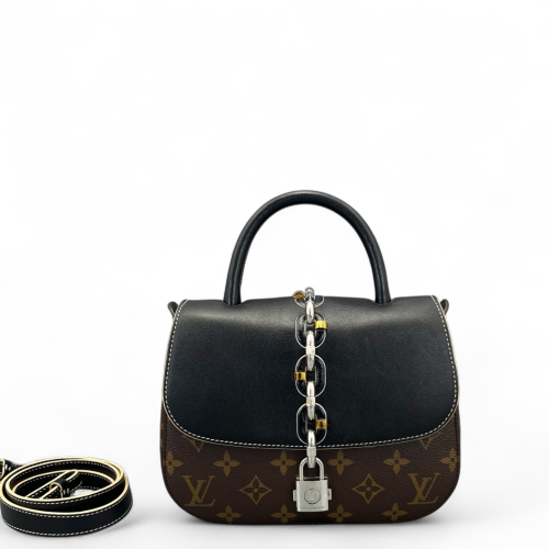 Louis Vuitton Chain It PM Monogram Brown