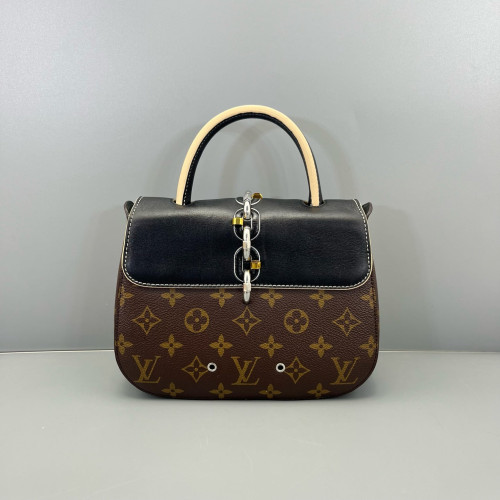 Louis Vuitton Chain It PM Monogram Brown