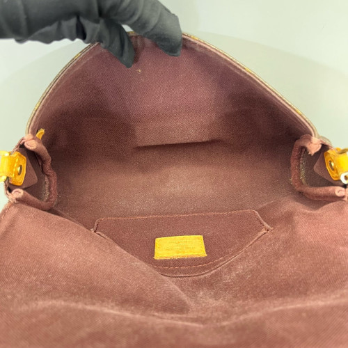 Louis Vuitton Favorite MM Monogram Brown