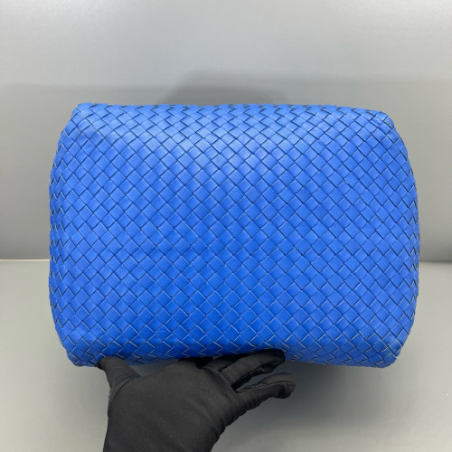 Bottega Veneta Medium Campana Hobo Calfskin Intrecciato Blue
