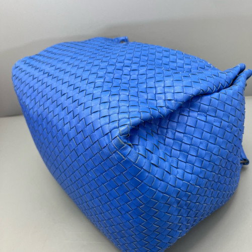 Bottega Veneta Medium Campana Hobo Calfskin Intrecciato Blue