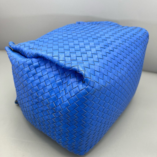 Bottega Veneta Medium Campana Hobo Calfskin Intrecciato Blue