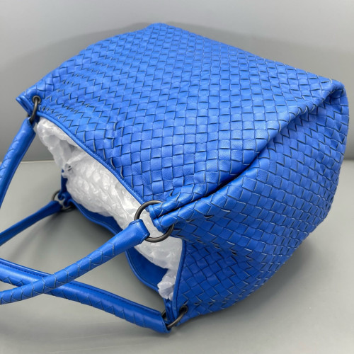 Bottega Veneta Medium Campana Hobo Calfskin Intrecciato Blue
