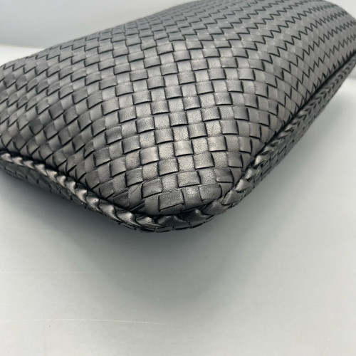 Bottega Veneta Maxi Veneta Hobo Calfskin Intrecciato Black