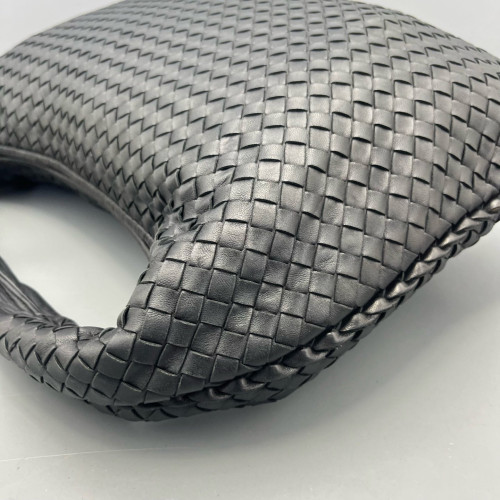 Bottega Veneta Maxi Veneta Hobo Calfskin Intrecciato Black