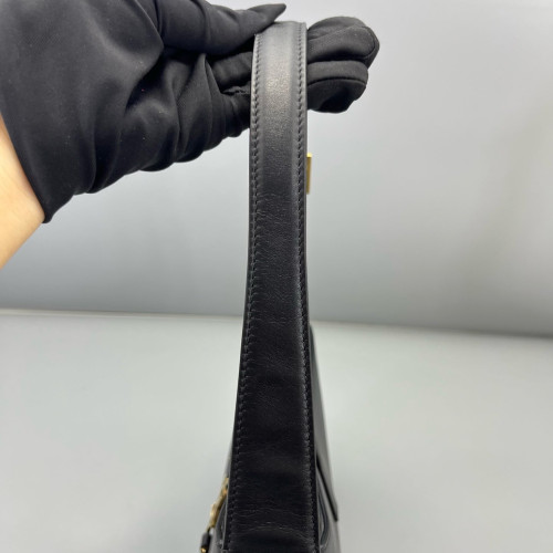 Yves Saint Laurent LE 5 A 7 Hobo Shiny Calfskin Black Yves Saint Laurent LE 5 A 7 Hobo Shiny Calfskin Black