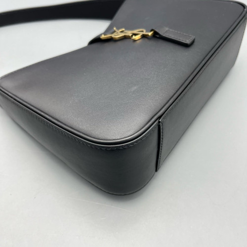 Yves Saint Laurent LE 5 A 7 Hobo Shiny Calfskin Black Yves Saint Laurent LE 5 A 7 Hobo Shiny Calfskin Black