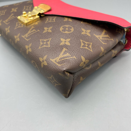 Louis Vuitton Pallas Chain Monogram Brown