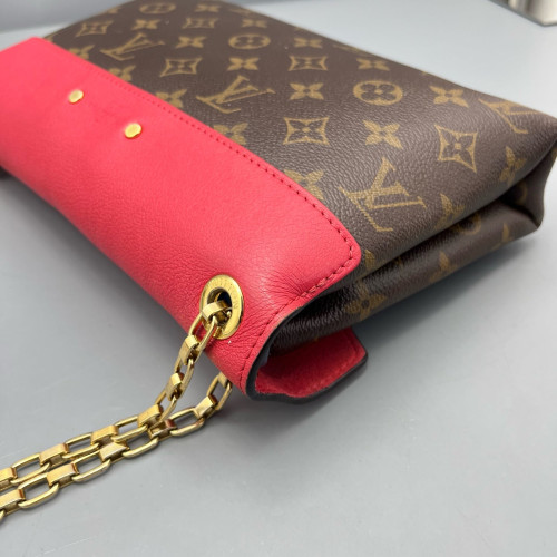 Louis Vuitton Pallas Chain Monogram Brown