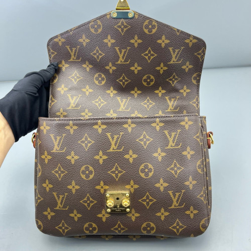 Louis Vuitton Pochette Metis Monogram Brown