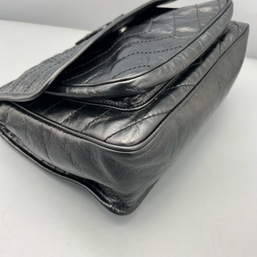 Yves Saint Laurent Medium Niki Messenger Pull Up Leather Black