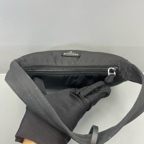 Prada Mini Re-Edition 2000 Shoulder Bag Tessuto Nylon Black