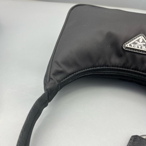 Prada Mini Re-Edition 2000 Shoulder Bag Tessuto Nylon Black