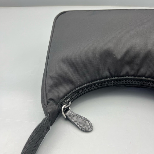 Prada Mini Re-Edition 2000 Shoulder Bag Tessuto Nylon Black