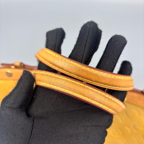 Louis Vuitton Brea MM Vernis Yellow