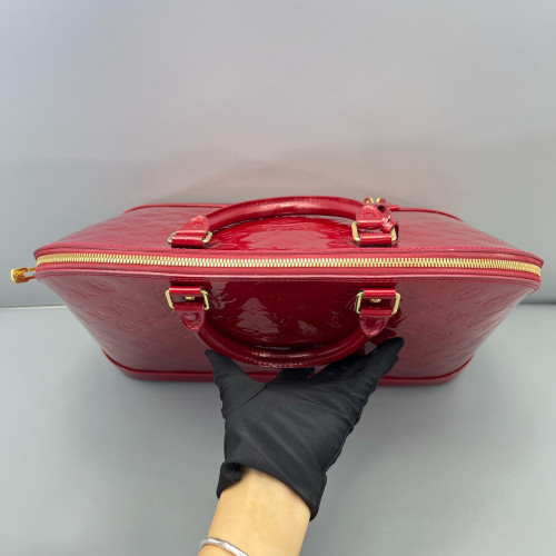 Louis Vuitton Alma GM Vernis Red
