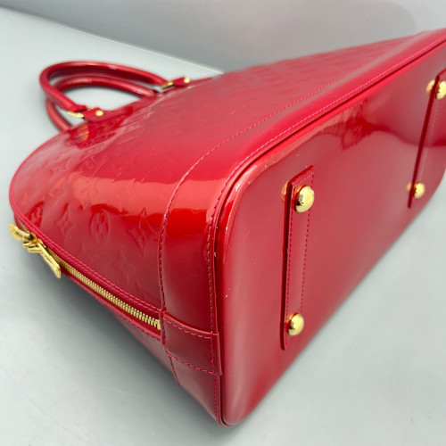 Louis Vuitton Alma GM Vernis Red