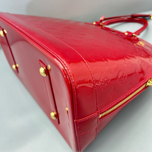 Louis Vuitton Alma GM Vernis Red