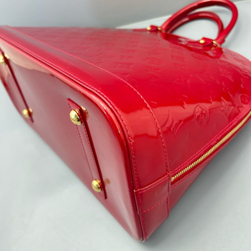 Louis Vuitton Alma GM Vernis Red