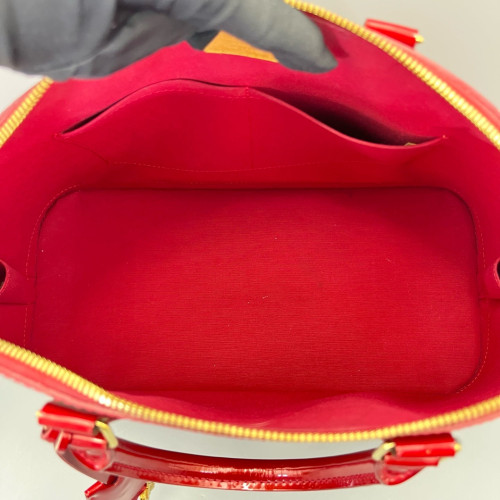 Louis Vuitton Alma GM Vernis Red