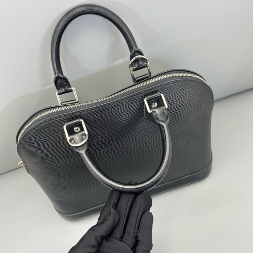 Louis Vuitton Alma PM Epi Black