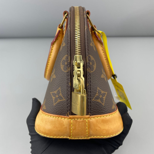 Louis Vuitton Alma BB Monogram Brown