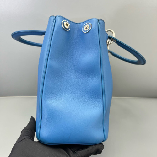 Dior Medium Diorissimo Tote Calfskin Blue