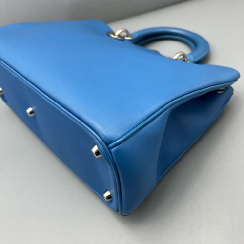 Dior Medium Diorissimo Tote Calfskin Blue