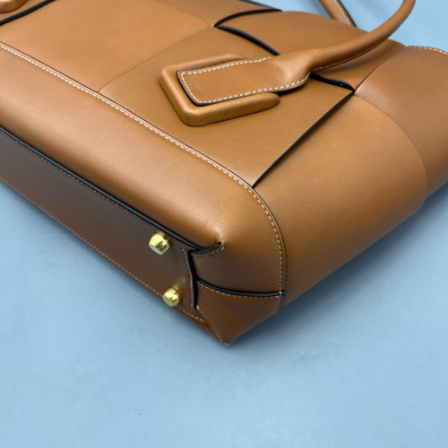 Bottega Veneta Medium Arco Intrecciato Nappa Tan