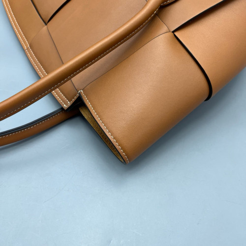 Bottega Veneta Medium Arco Intrecciato Nappa Tan