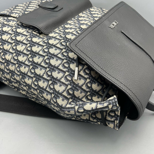 Dior Flap Backpack Oblique Black Beige Navy