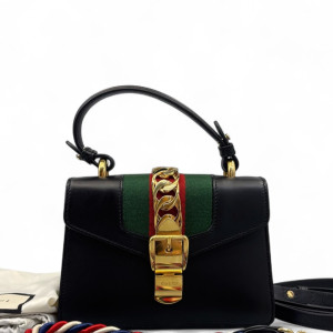 Gucci Mini Sylvie Top Handle Calfskin Black Green Red Gucci Mini Sylvie Top Handle Calfskin Black Green Red
