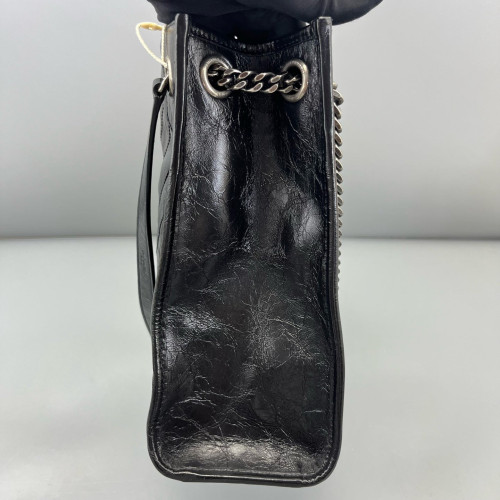 Yves Saint Laurent Medium Niki Shopping Tote Pull Up Leather Black Yves Saint Laurent Medium Niki Shopping Tote Pull Up Leather Black