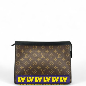Louis Vuitton Lv Rubber Toiletry Pouch 26 Monogram Brown