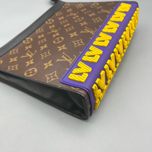 Louis Vuitton Lv Rubber Toiletry Pouch 26 Monogram Brown