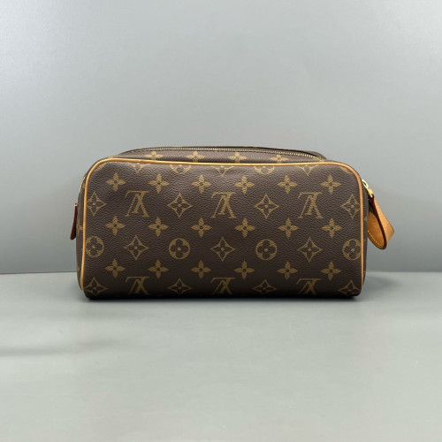 Louis Vuitton Dopp Kit Toilet Pouch Monogram Brown