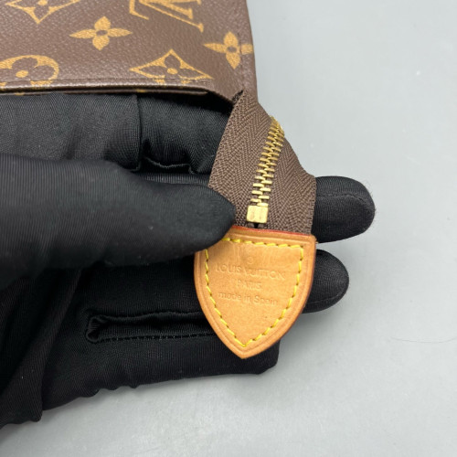 Louis Vuitton Toiletry Pouch 26 Monogram Brown
