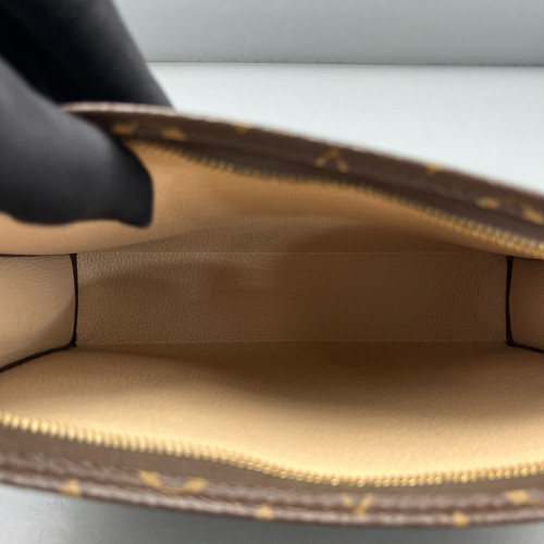 Louis Vuitton Toiletry Pouch 26 Monogram Brown
