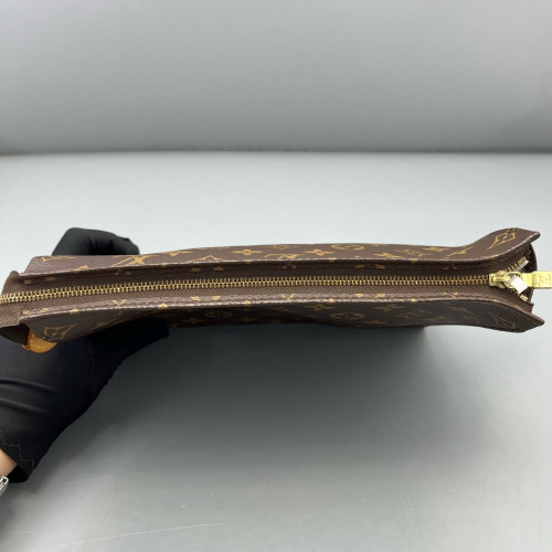 Louis Vuitton Toiletry Pouch 26 Monogram Brown