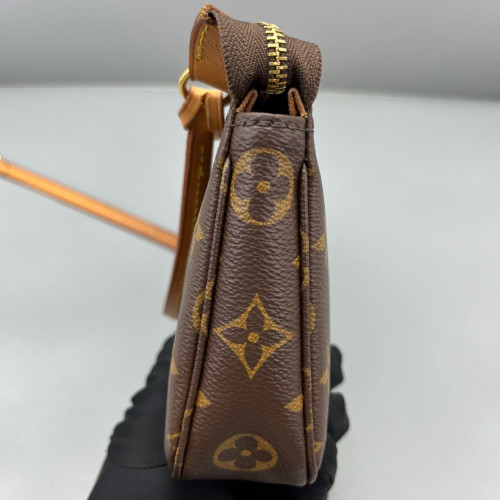Louis Vuitton Pochette Accessories Monogram Brown