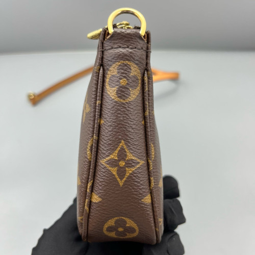Louis Vuitton Pochette Accessories Monogram Brown