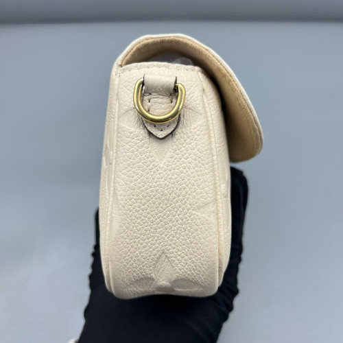 Louis Vuitton Ivy Wallet On Chain Monogram Empreinte White