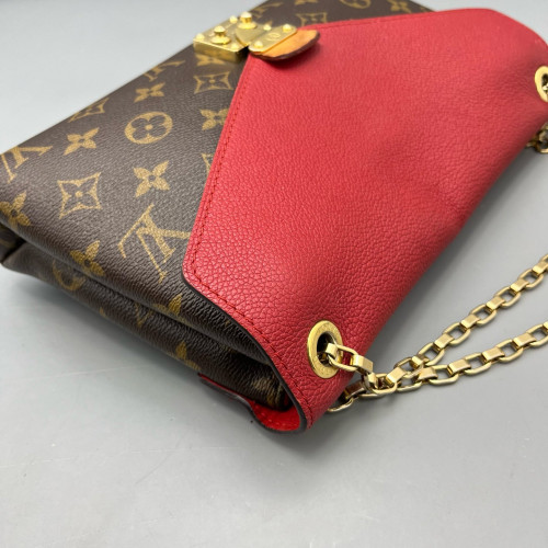 Louis Vuitton Pallas Chain Monogram Brown
