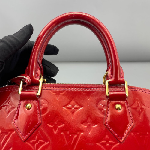 Louis Vuitton Alma PM Vernis Red