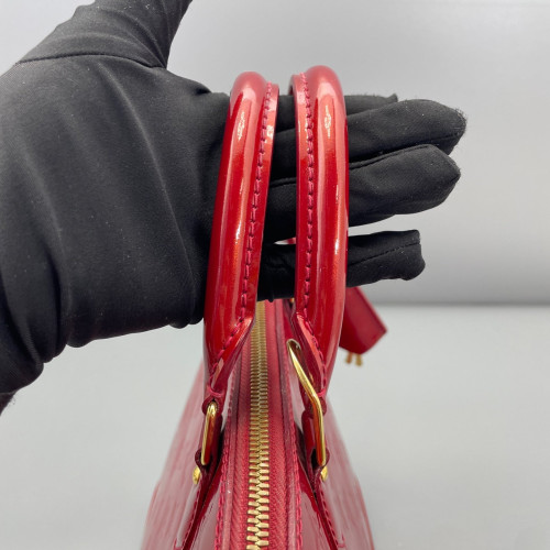 Louis Vuitton Alma PM Vernis Red