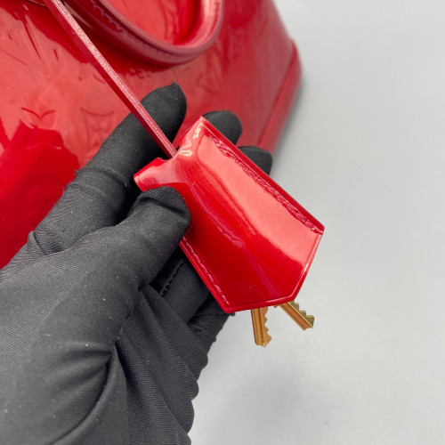 Louis Vuitton Alma PM Vernis Red