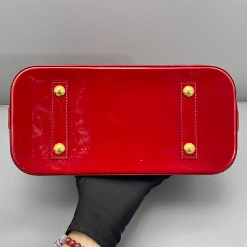 Louis Vuitton Alma PM Vernis Red